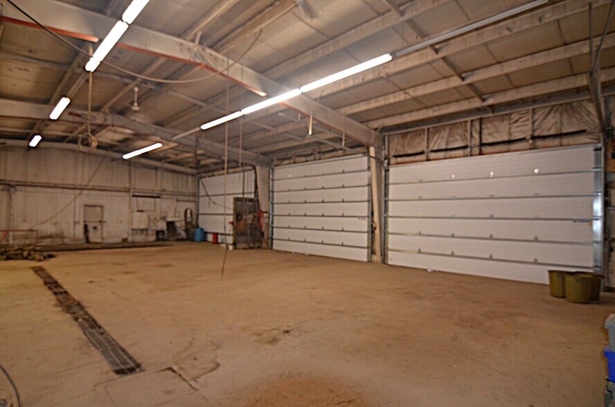 More Photos Of 5018 52 Ave, Tofield Warehouse For Sale