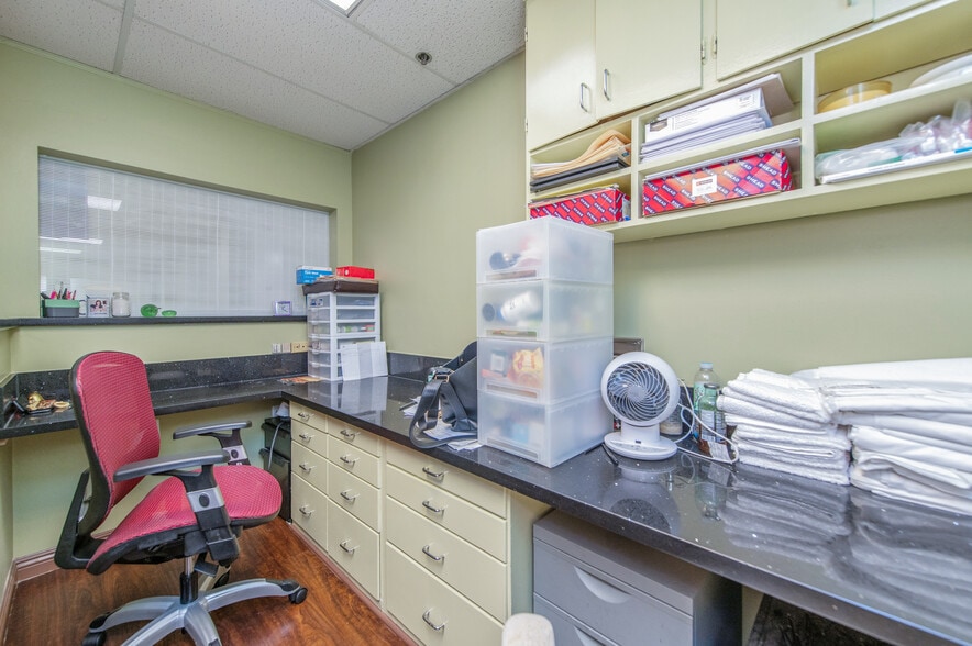 More Photos Of 4305 Torrance Blvd, Torrance Medical For Sale