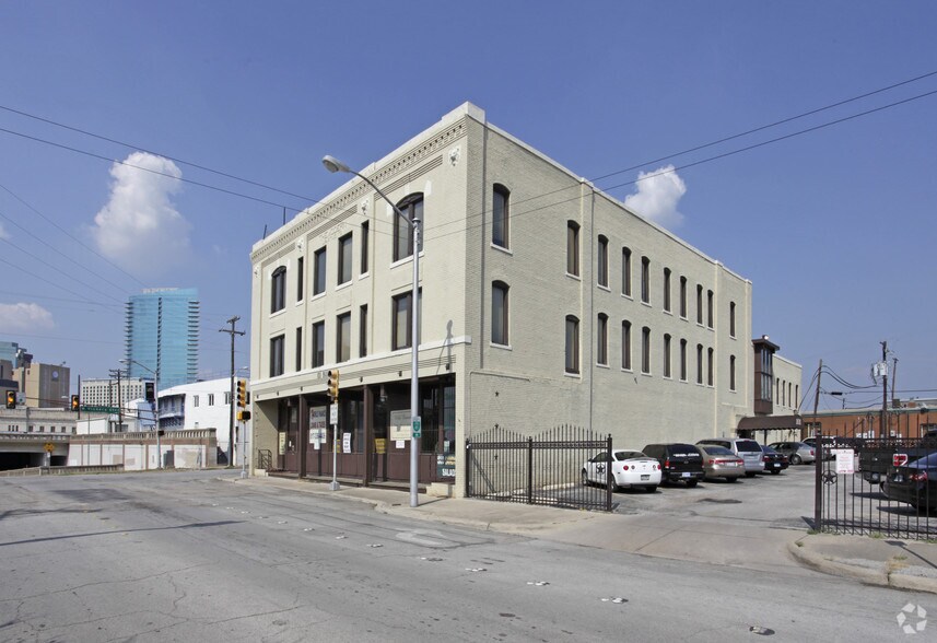 More Photos Of 101 S Jennings Ave, Fort Worth Office Residential For Lease