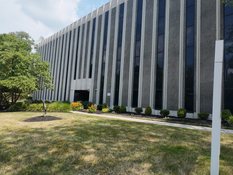 More Photos Of 67 Walnut Ave, Clark Office For Lease