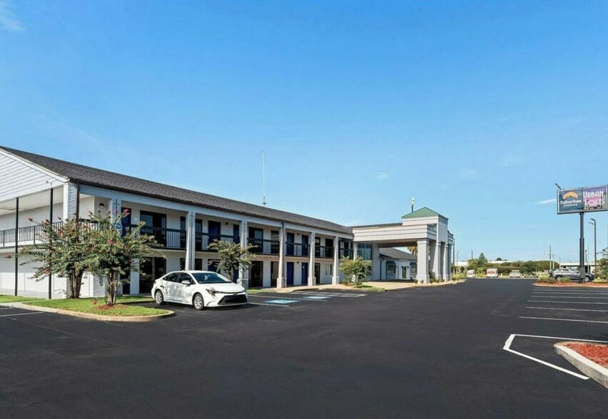 More Photos Of 2016 E 16th Ave, Cordele Apartments For Sale