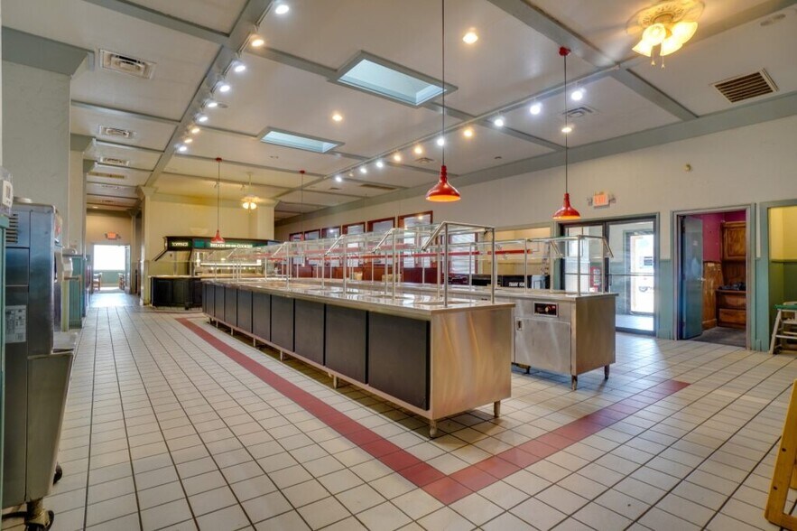 More Photos Of 2103 N Broadway, Poteau General Retail For Sale