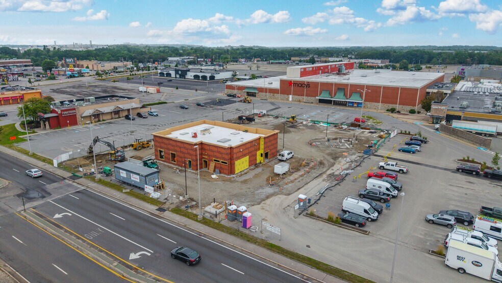Primary Photo Of 318 Maine Mall Rd, South Portland Fast Food For Sale