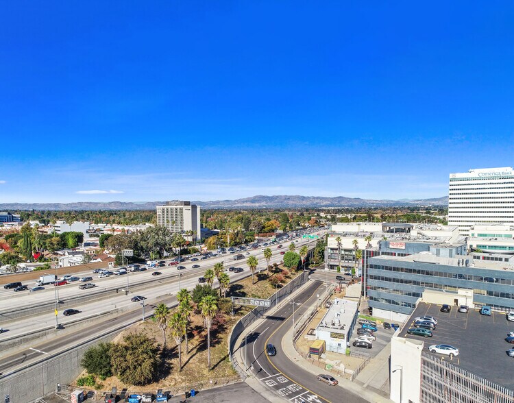 More Photos Of , Sherman Oaks General Retail For Sale