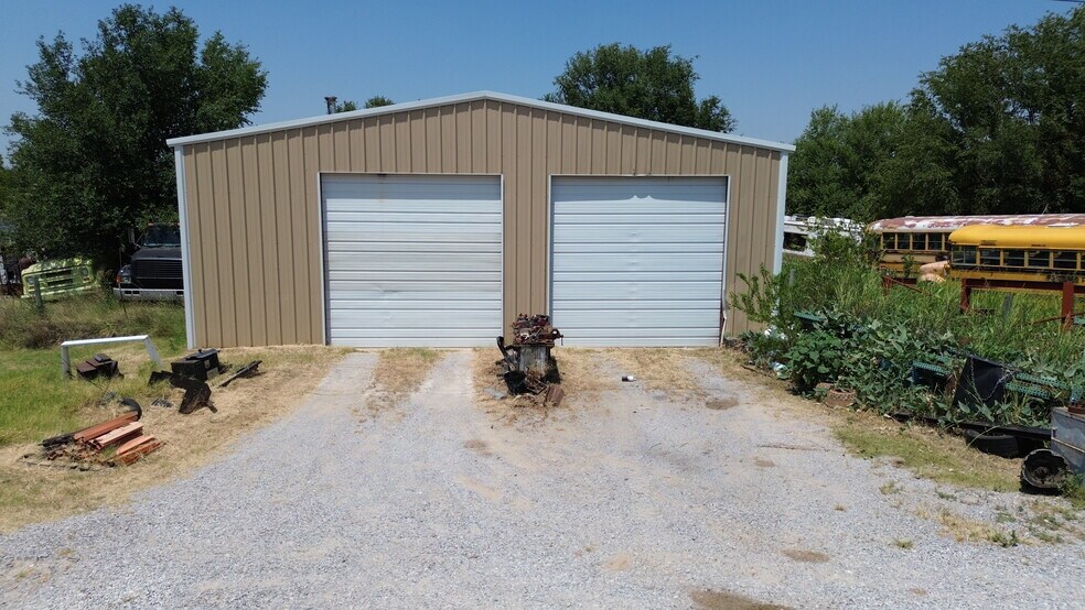 More Photos Of 725 County Street, Tuttle Auto Salvage Facility For Sale