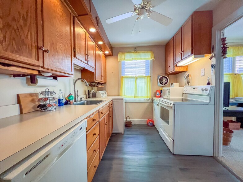 More Photos Of 132 Bellevue Ave, Penndel Office Residential For Sale