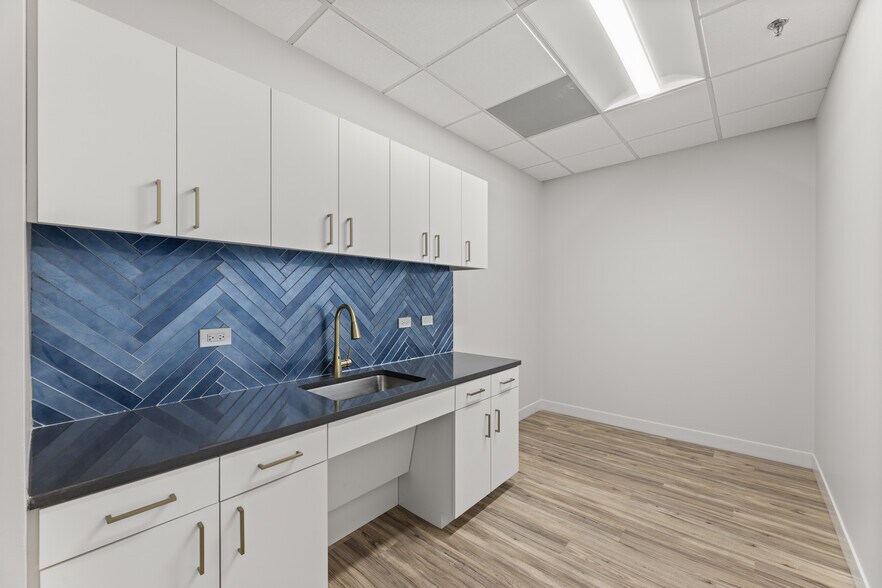 More Photos Of 10000 N Central Expy, Dallas Office Residential For Lease