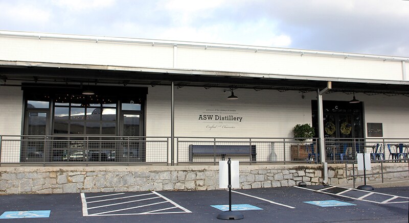 More Photos Of 199 Armour Dr NE, Atlanta Showroom For Lease