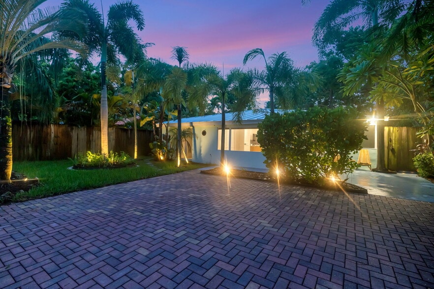 Primary Photo Of 1317 NE 1st Ave, Fort Lauderdale Multifamily For Sale