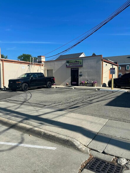 More Photos Of 758 Wing St, Plymouth Storefront For Lease