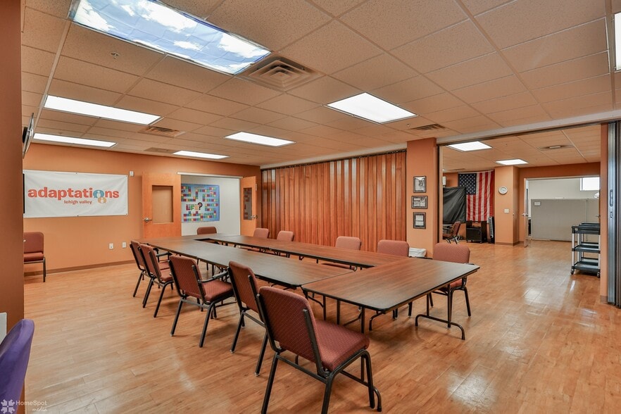 More Photos Of 1226-1232 W Green St, Allentown Flex For Sale