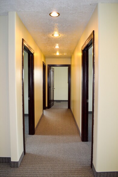 More Photos Of 460 E 1000 N, North Salt Lake Office Residential For Lease