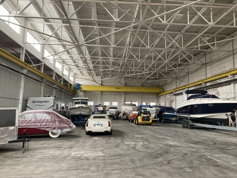 More Photos Of 2310 W 58th St, Chicago Manufacturing For Lease