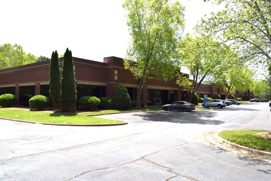 More Photos Of 6445 Shiloh Rd, Alpharetta Office For Sale
