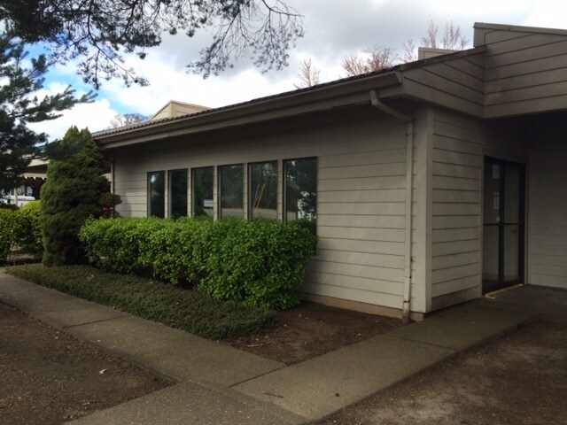 More Photos Of 17175 SW Tualatin Valley Hwy, Beaverton Unknown For Lease