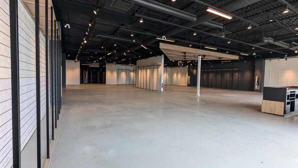 More Photos Of 100 Ranch Market, Strathmore Unknown For Lease