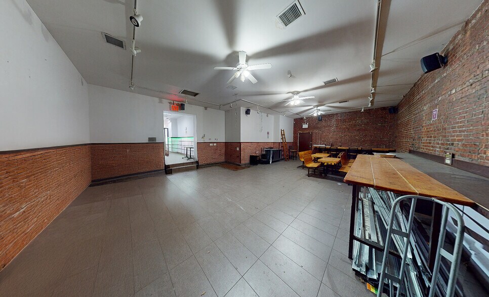 More Photos Of 1613-1623 Oriental Blvd, Brooklyn Storefront For Lease
