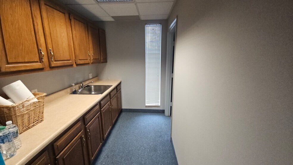 More Photos Of 6721 N Merriman Rd, Garden City Office For Sale