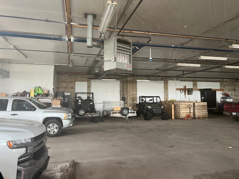 More Photos Of 350 Garfield Ave, Duluth Warehouse For Lease