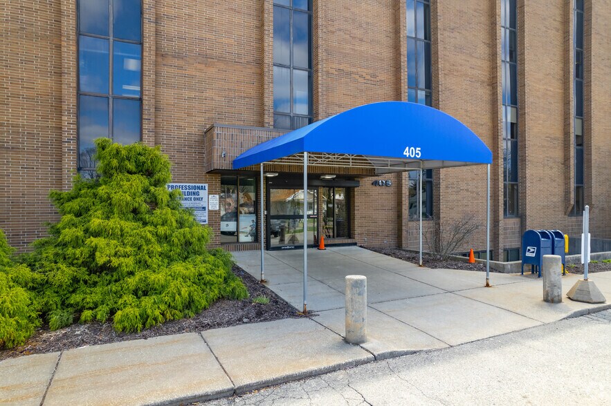 More Photos Of 405 Greenlawn Ave, Lansing Medical For Lease