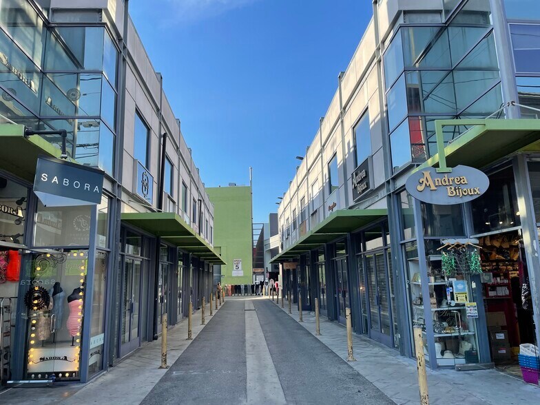 More Photos Of 1013 Crocker St, Los Angeles General Retail For Lease