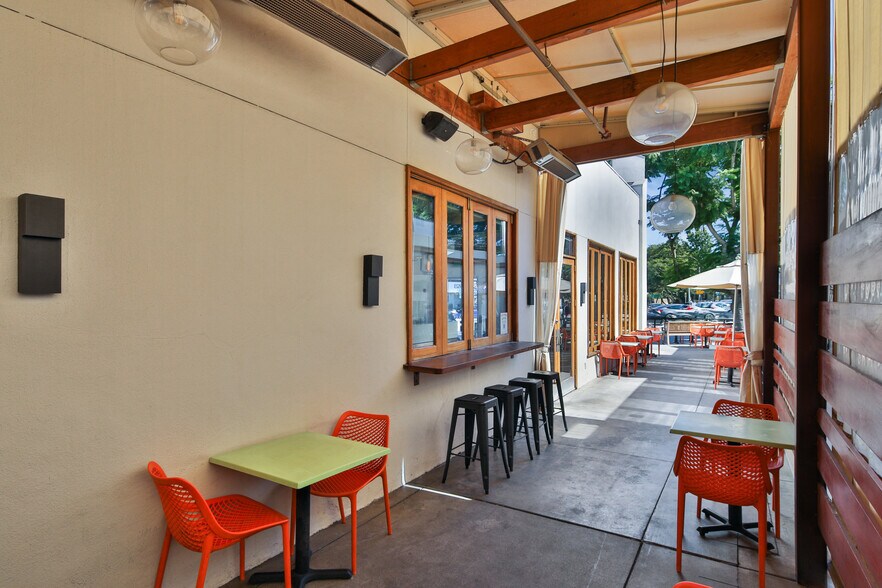 More Photos Of 9517-9523 Culver Blvd, Culver City Storefront For Sale