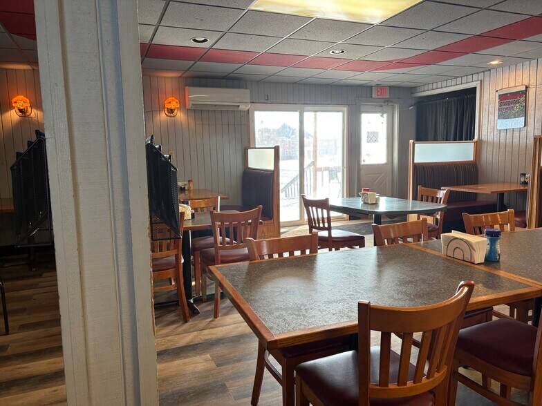 More Photos Of 1040 S Wayne St, Saint Marys Restaurant For Sale