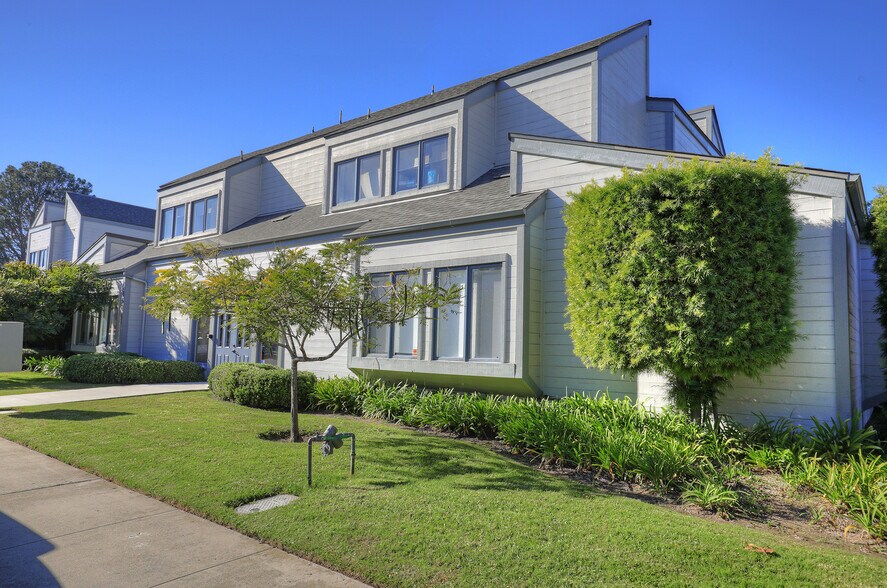 More Photos Of 1135 Eugenia Pl, Carpinteria Office For Sale