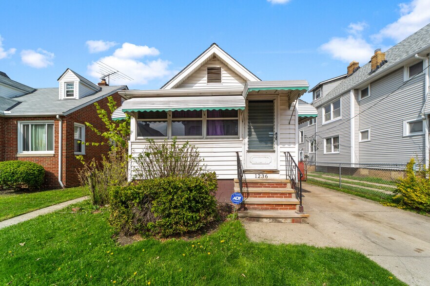 More Photos Of , Cleveland Heights Specialty For Sale