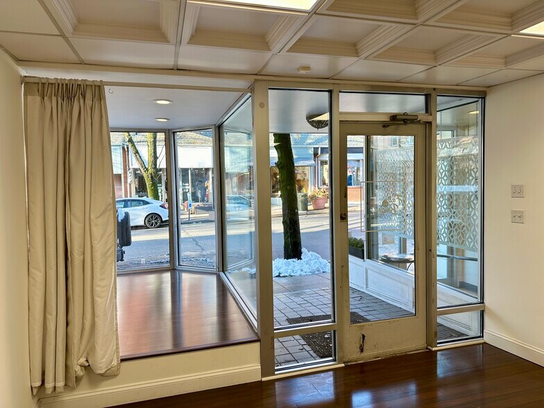 More Photos Of 106 W State St, Kennett Square Storefront Retail Office For Lease