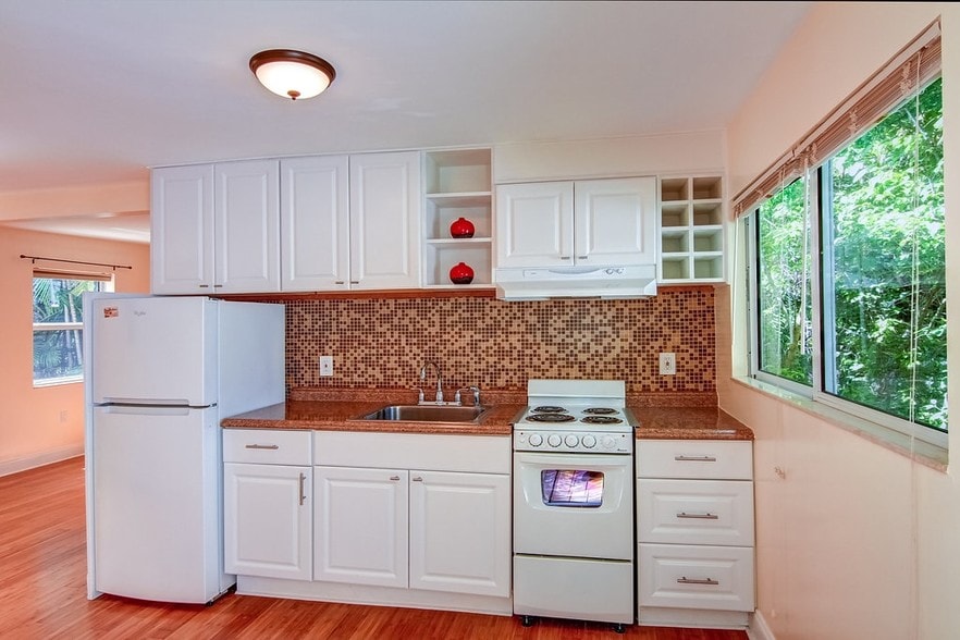 More Photos Of 2630 Natoma St, Coconut Grove Apartments For Sale