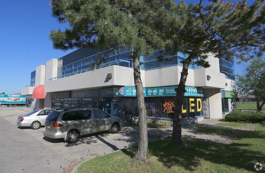 More Photos Of 3320 Midland Ave, Toronto Storefront Retail Office For Lease