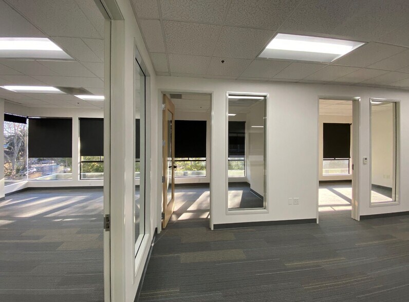 More Photos Of 1975 W El Camino Real, Mountain View Office For Lease