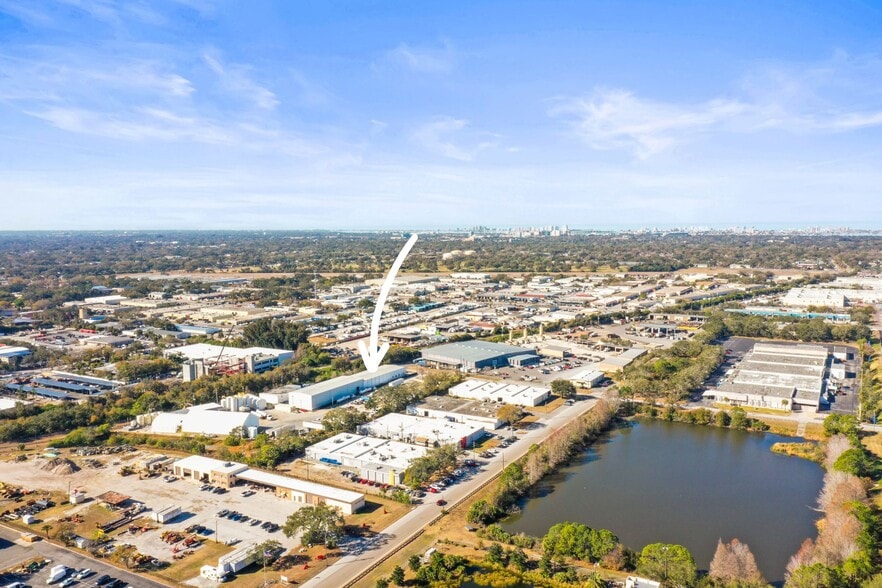 More Photos Of 1555 Sunshine Dr, Clearwater Warehouse For Sale