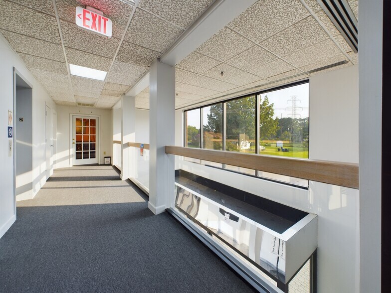 More Photos Of 5511 Princess Anne Rd, Virginia Beach Office For Sale