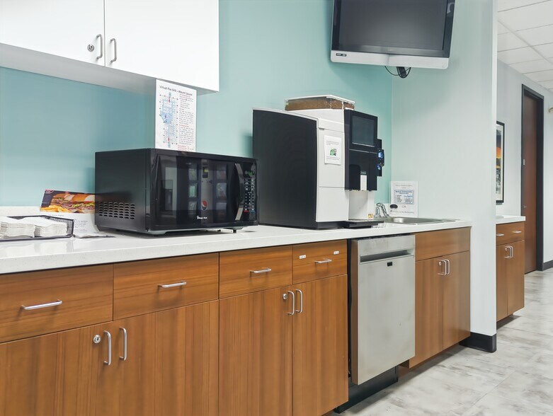 More Photos Of 309 Fellowship Rd, Mount Laurel Coworking Space