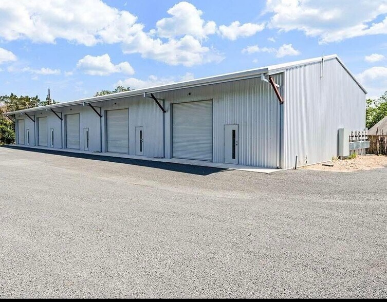 Primary Photo Of 203 Goat Creek Cutoff Rd, Kerrville Warehouse For Lease