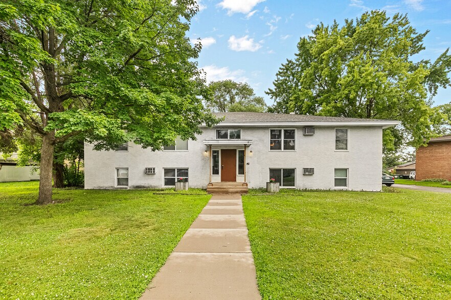 More Photos Of 752 Southview Dr, Anoka Apartments For Sale