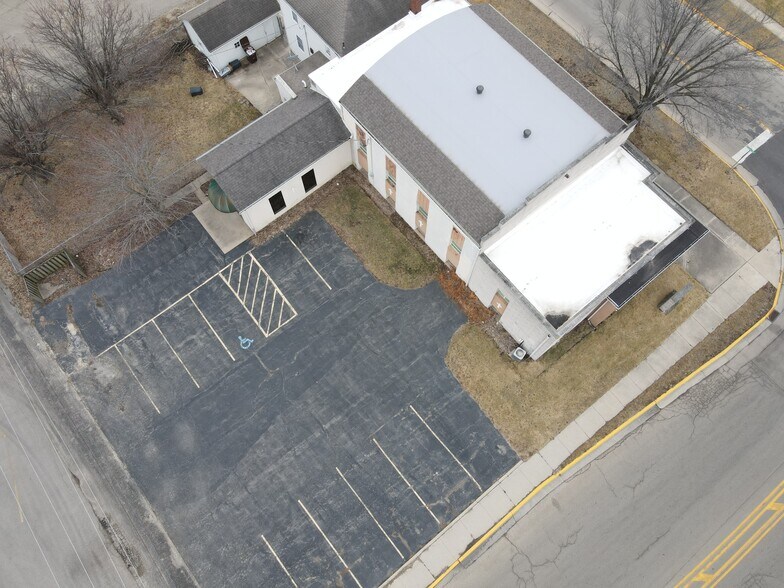 More Photos Of 109 S Washington St, Rochelle Religious Facility For Sale