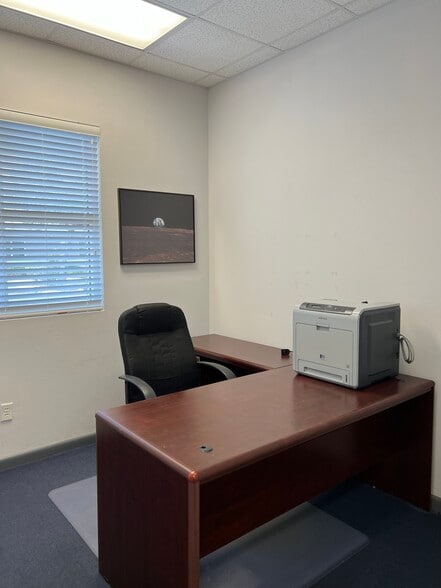 More Photos Of 170 Pine Ave N, Oldsmar Office For Sale