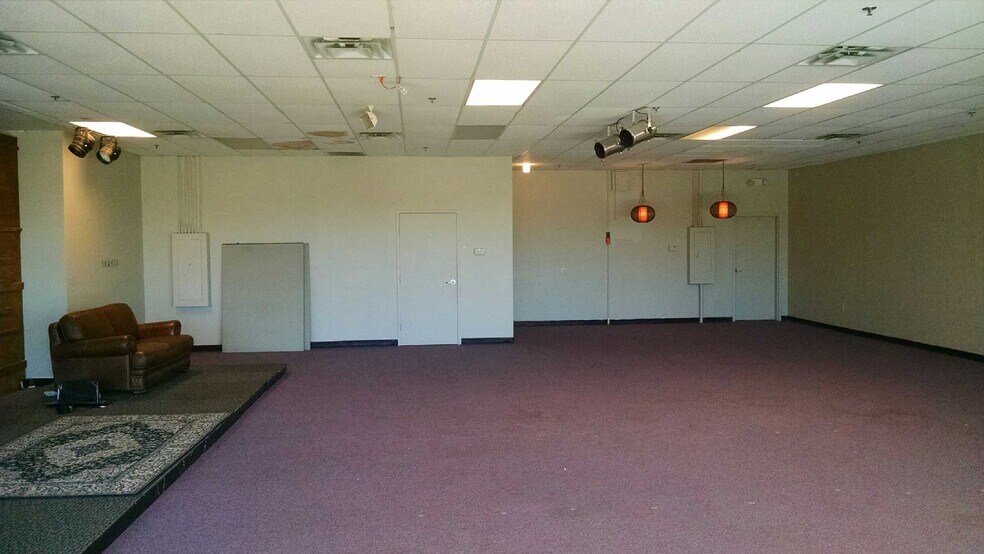 More Photos Of 1128 McDonough Pl, McDonough Storefront For Sale