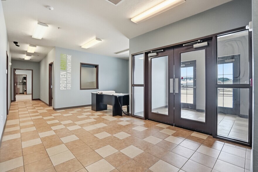 More Photos Of 1151 Industry Rd, Sturgis Manufacturing For Sale