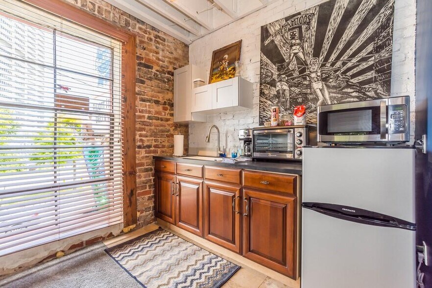 More Photos Of 51 Elliott St SW, Atlanta Storefront Retail Residential For Sale