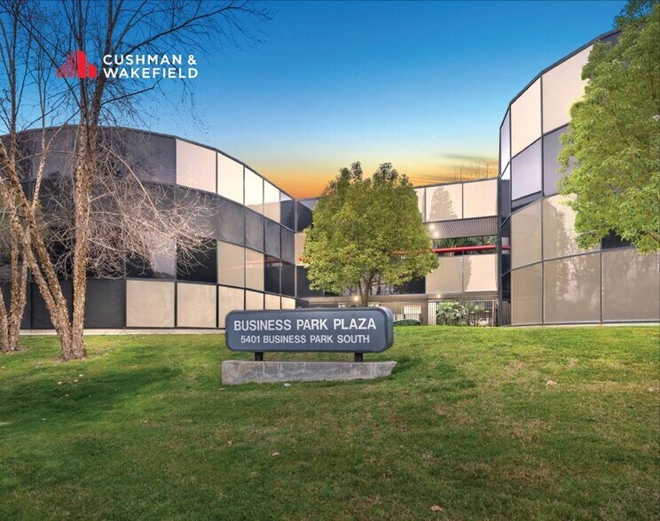 More Photos Of 5401 Business Park S, Bakersfield Loft Creative Space For Sale