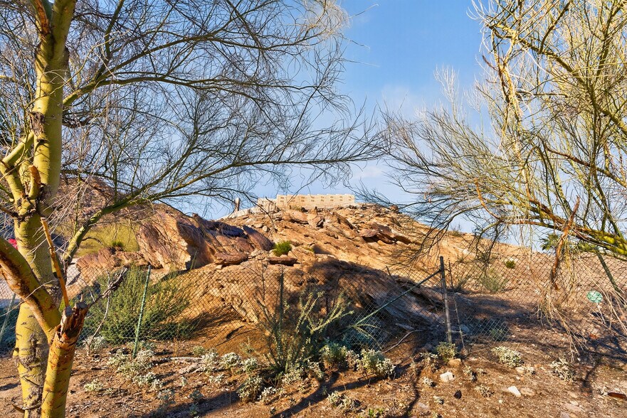 More Photos Of 1 Ridge Road, Palm Springs Land For Sale