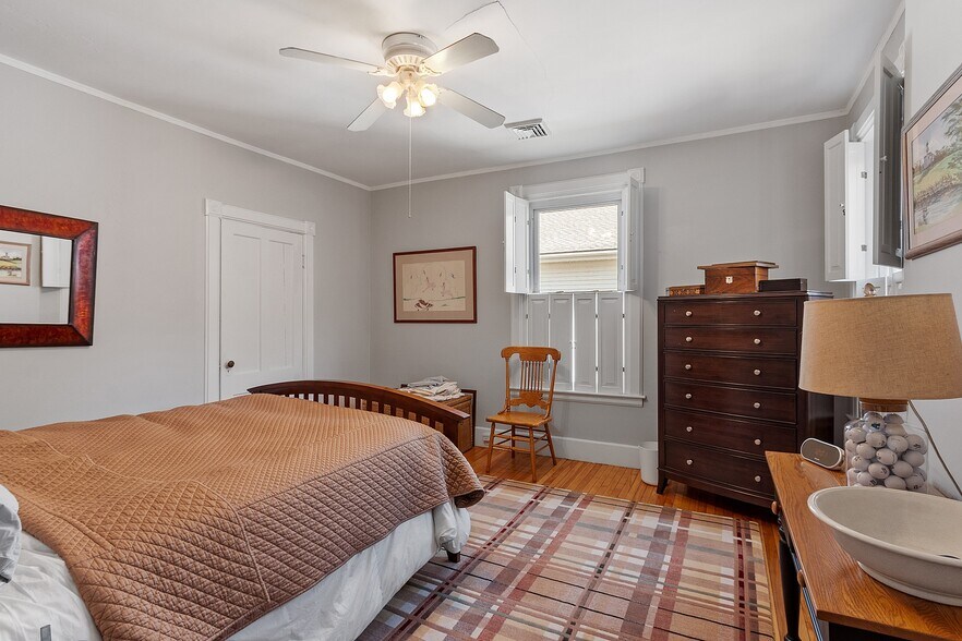 More Photos Of 58 Oliver St, Fitchburg Office Residential For Sale