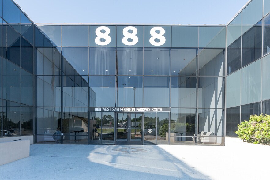 More Photos Of 888 W Sam Houston Pky S, Houston Office For Lease
