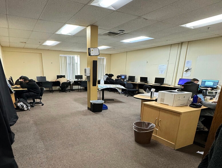 More Photos Of 1058-1060 S Olive St, Los Angeles Storefront Retail Office For Sale