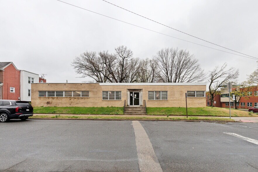 More Photos Of 1453 Edgmont Ave, Chester Office For Sale