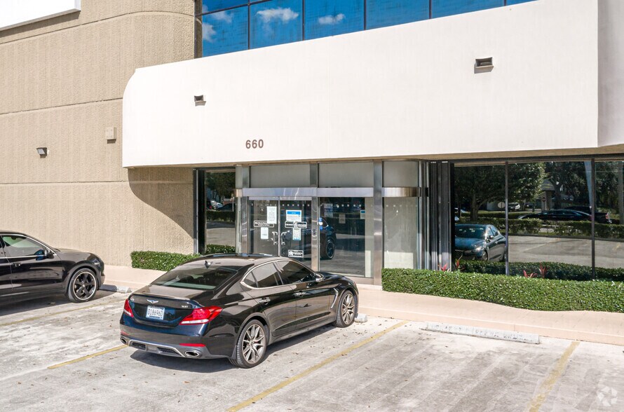 More Photos Of 660 US 1 Hwy, North Palm Beach Office For Lease